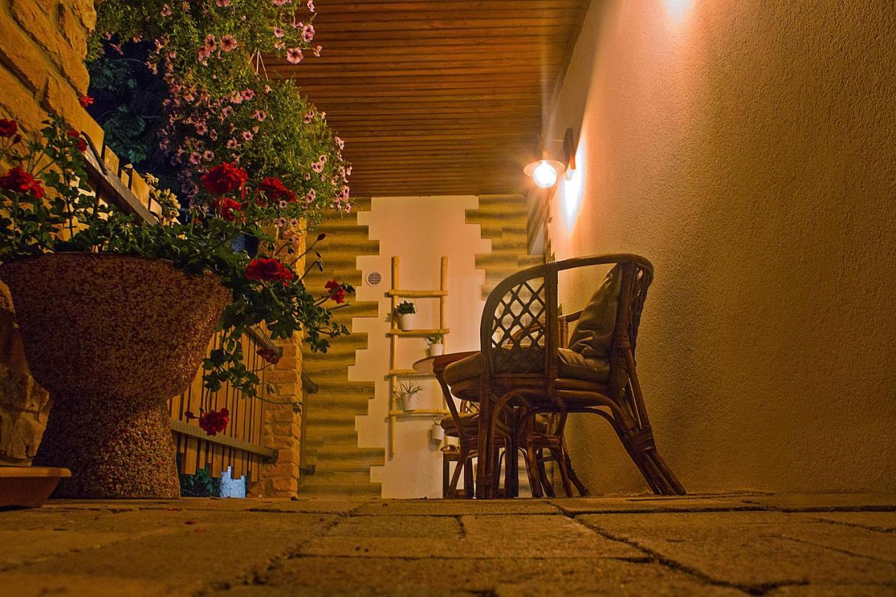 Cityside Cottage Эгер Экстерьер фото