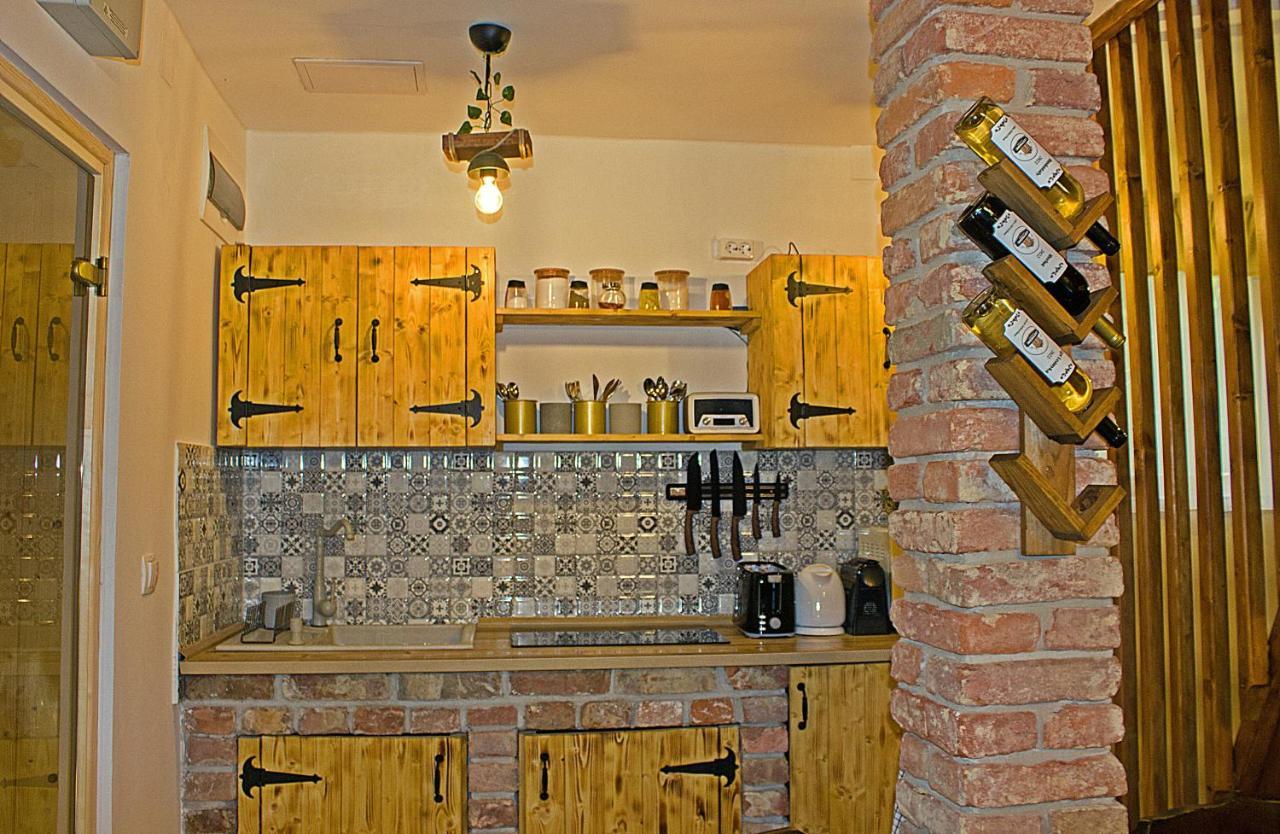 Cityside Cottage Эгер Экстерьер фото